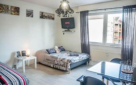 Travel Homes - The Eastside, Parking And Downtown